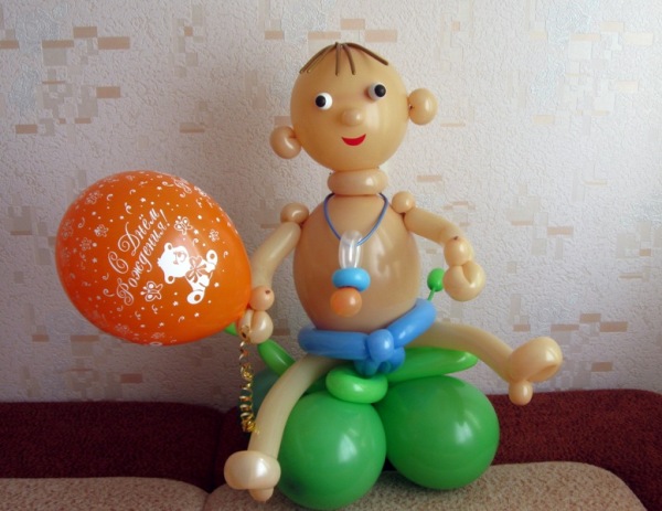 фигура ребенка из шаров