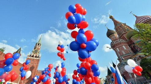 шары воздушные триколор на день россии