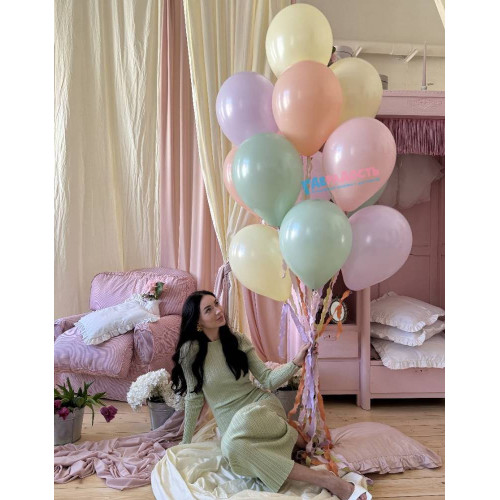 Фонтан из шаров "Яркие краски весны"