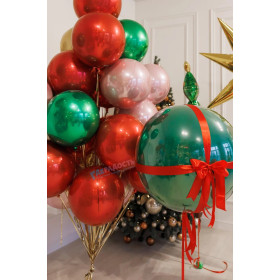 Композиция из шаров "Подарочек под елку"
