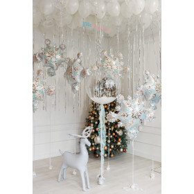 Композиция из шаров "Снежный олень"