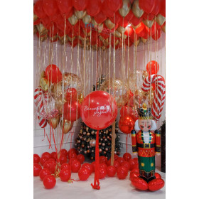 Композиция из шаров "Яркий новогодний Щелкунчик"