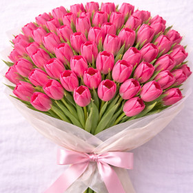 Букет из 90 розовых тюльпанов