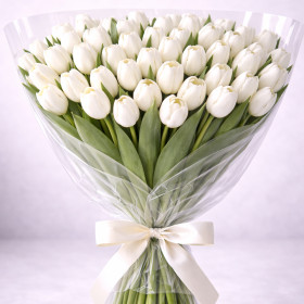 Букет из 80 белых тюльпанов