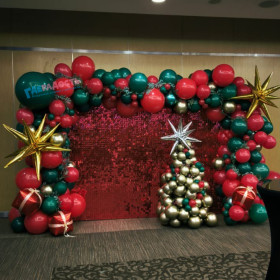 Фотозона из шаров "Новогодняя елка"