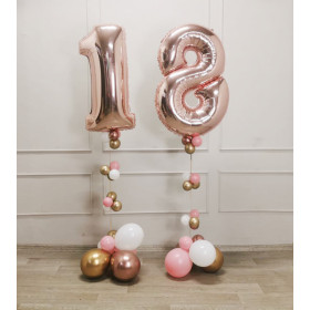 Фольгированные цифры "18" с декором