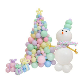 Плетеная композиция "Снеговик с подарками у елки"