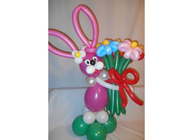 Заказать зайца из воздушных шаров на детский праздник