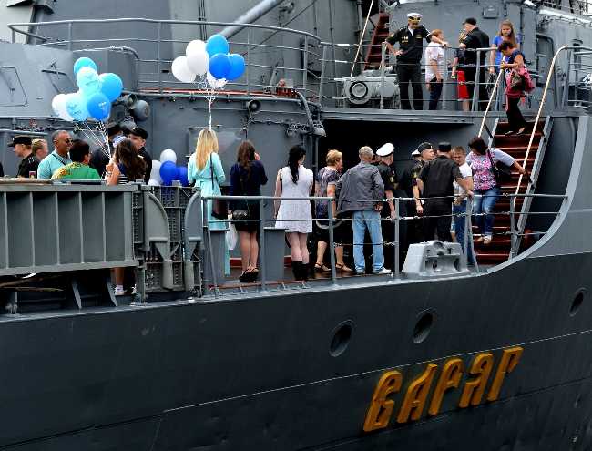 День Военно-Морского Флота с Добролюбовкой