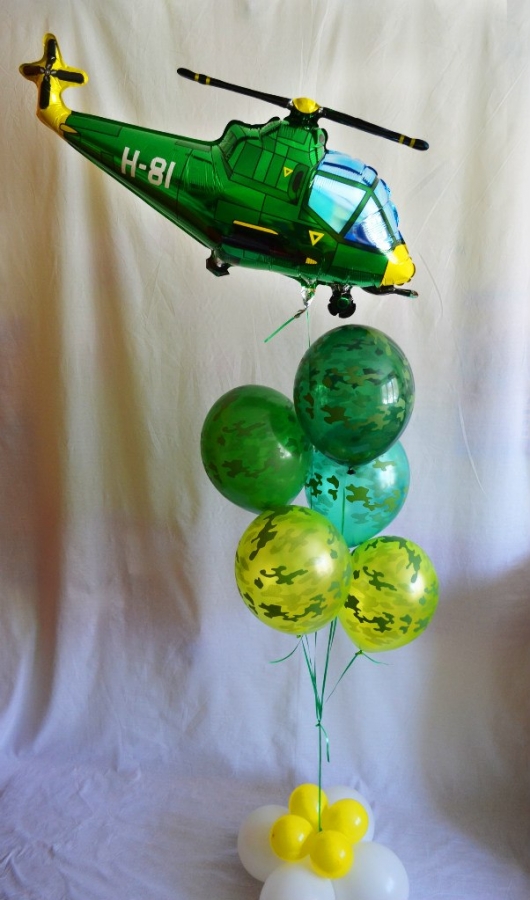 фольгированный вертолет и шарики