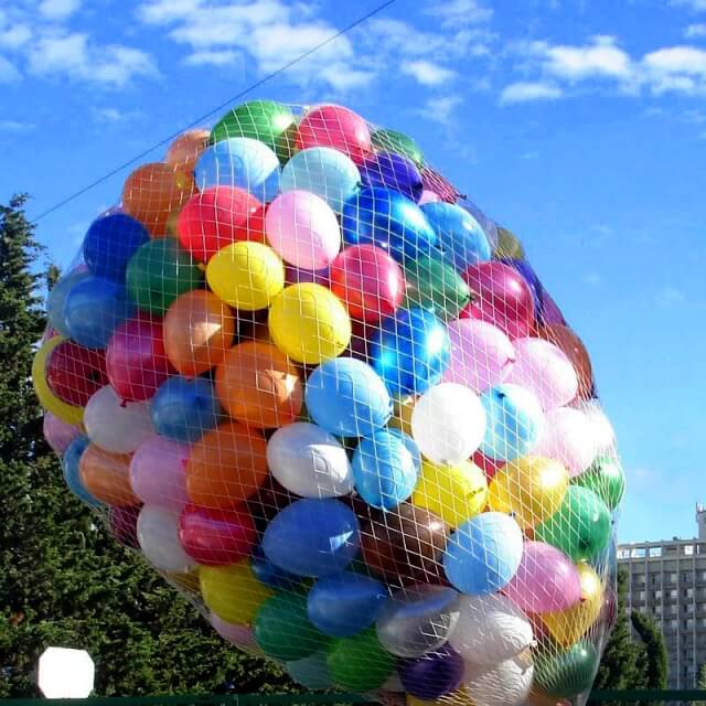 воздушные шарики ассорти в сетке на выпускной