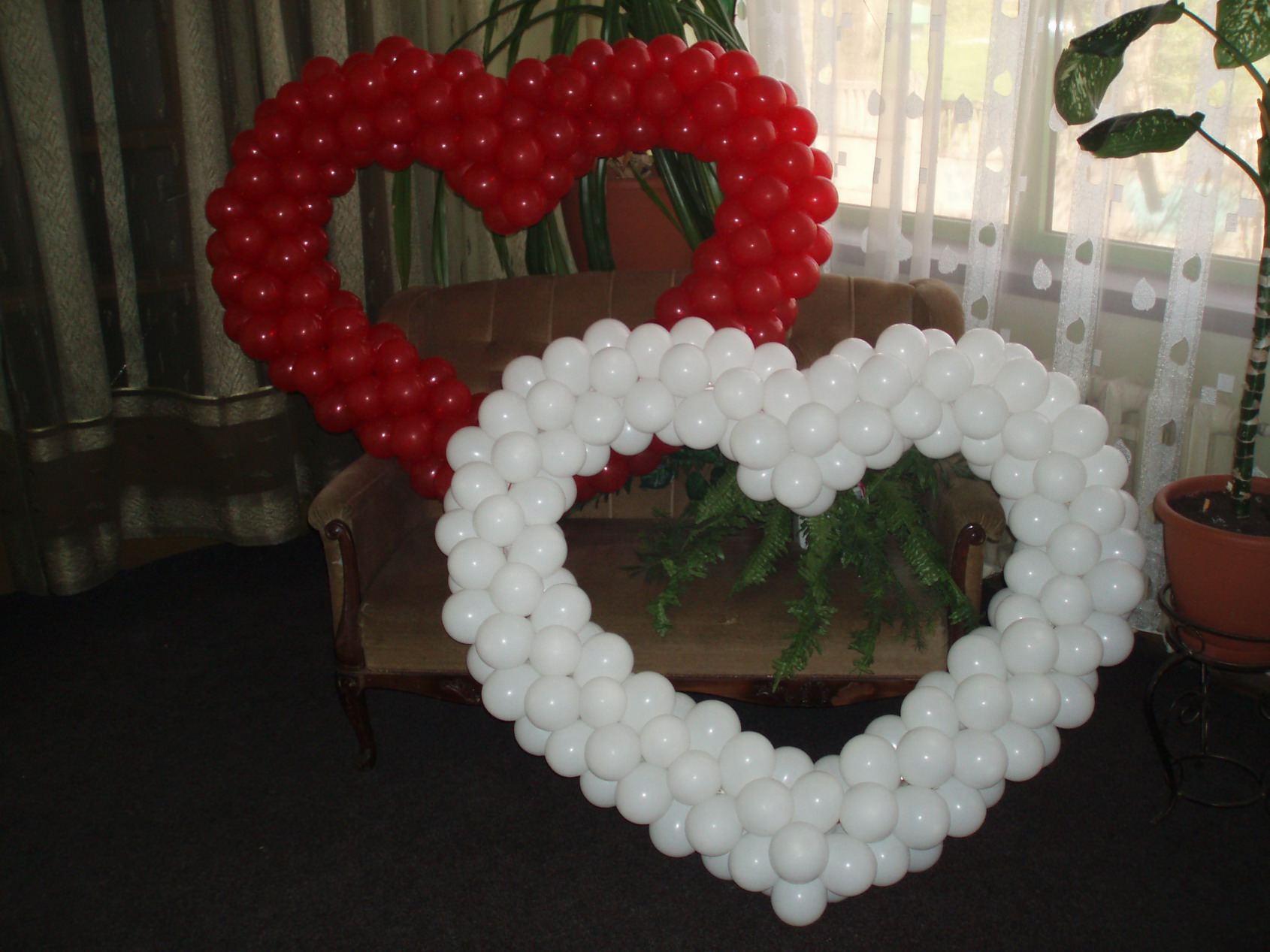 сердца из воздушных шариков на свадьбу